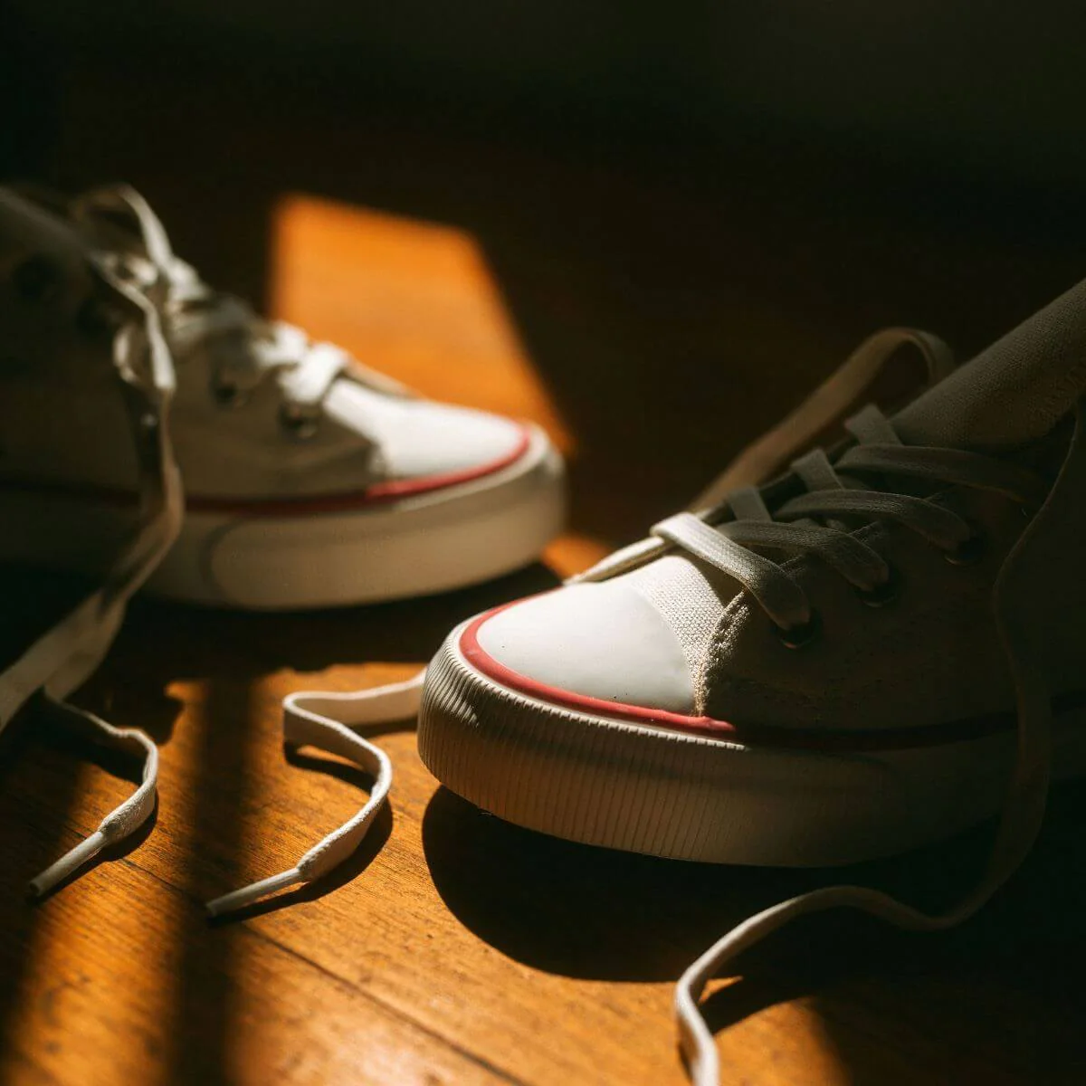 All-American Low-Top Antique White/Crimson - Image 10