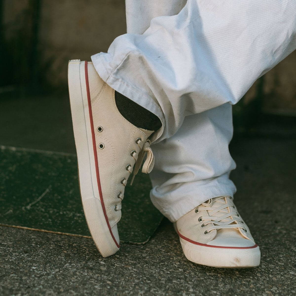 All-American Low-Top Antique White/Crimson - Image 4