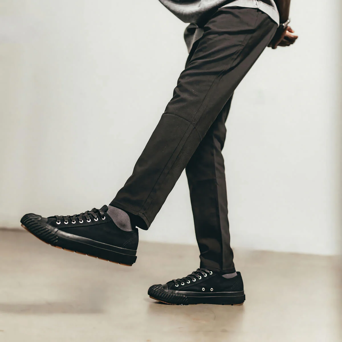 Grounder Low-Top Black/Black - Image 8